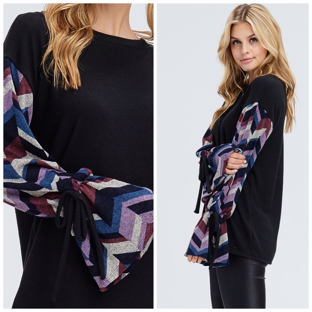 🛍LAST 2! ! Chevron Bell Sleeve Tie Top! - Picture 8 of 8
